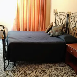 2* Casa de hóspedes Nicolas